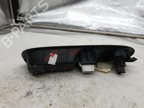 Used Right front window switch RENAULT CLIO II (BB_, CB_) 1.5 dCi (B/CB07) (65 hp) 22865899