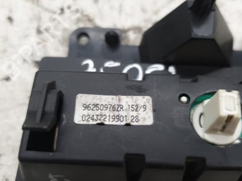 Display monitor PEUGEOT 206 Hatchback (2A/C) 1.4 i | BP30583334C48