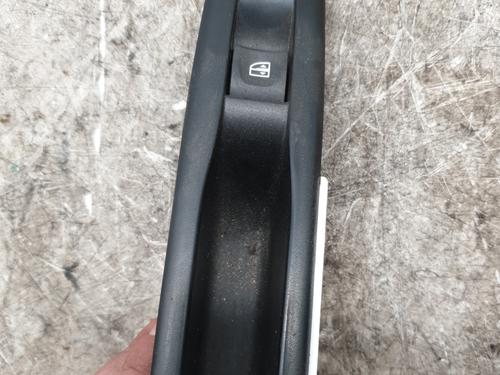 Left rear window switch RENAULT MEGANE III Grandtour (KZ0/1) 1.5 dCi (KZ09, KZ0D, KZ1G, KZ29, KZ14, KZ1W, KZ10, KZ1F,... | BP29961335I29