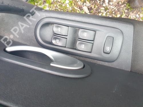 left-front-window-switch-renault-clio-iii-br01-cr01-2005-2006-2007-2008-2009-2010-2011-2012-2013-2014-32440687 main image