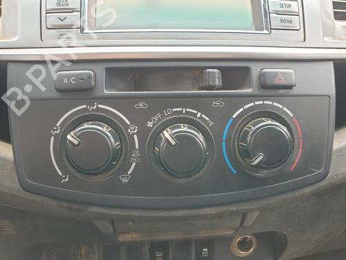 Used Climate control Climate control TOYOTA HILUX VII Pickup (_N1_, _N2_, _N3_) 2.5 D-4D 4WD (KUN25) (144 hp) 26936803 26936803