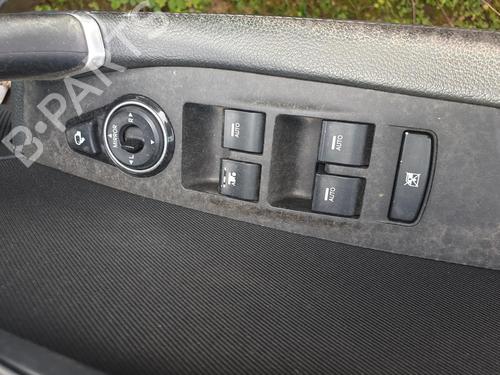 Used Left front window switch HYUNDAI i40 I (VF) 1.7 CRDi (116 hp) 29317749