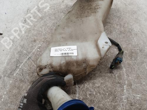 Used Windscreen washer tank Windscreen washer tank 33708354 33708354