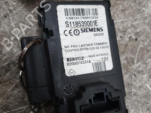 Used Card reader Card reader RENAULT MEGANE II Estate (KM0/1_) 1.5 dCi (KM0F, KM0T, KM2B) (82 hp) 33730399 33730399