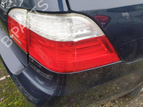 Feu arrière droit BMW 5 Touring (E61) 520 d (150 hp) 31979467