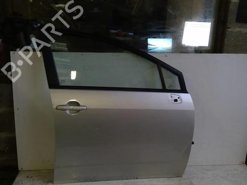 Right front door TOYOTA COROLLA Verso (ZER_, ZZE12_, R1_) 2.2 D-4D (AUR10_, AUR10R) | BP22882346C3 