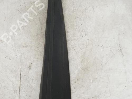 Door moulding trim RENAULT CLIO IV (BH_) 1.5 dCi 90 | BP24421071C150 