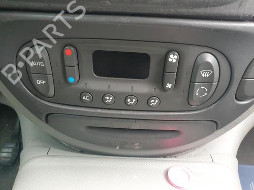 Airco bedieningspaneel RENAULT SCÉNIC I MPV (JA0/1_, FA0_) 1.6 (JA00, JA16, JA15, JA19, JA1V, JA2B, JA2C, JA0B,... (107 hp) 28133552