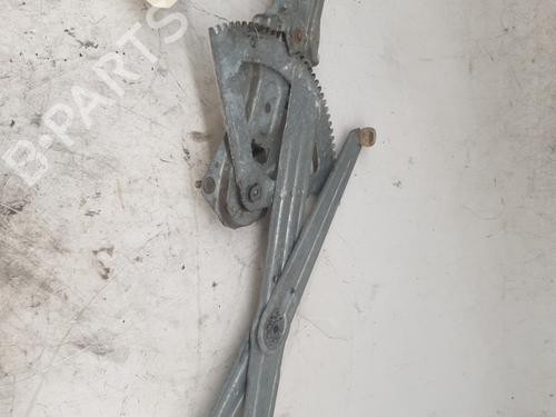 Used Front right window mechanism Front right window mechanism PEUGEOT 205 I (741A/C) 1.0 (45 hp) 36055488 36055488