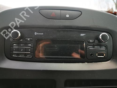 Used Radio RENAULT CLIO IV (BH_) 1.5 dCi 90 (90 hp) 22878603