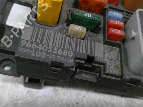 Fuse box CITROËN C4 Picasso I MPV (UD_) 2.0 HDi 138 | BP24822514E1 