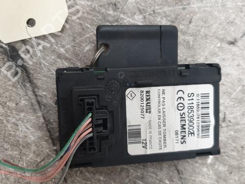 Used Card reader Card reader RENAULT SCÉNIC II (JM0/1_) [2003-2010] 28055000 28055000