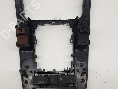 Used Middle console Middle console AUDI A4 B8 Avant (8K5) 2.0 TDI (120 hp) 22870193 22870193