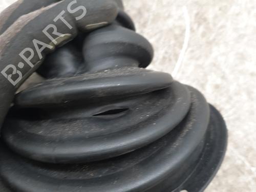 Used Shift knob Shift knob FORD FIESTA V (JH_, JD_) 1.3 (69 hp) 33653186 33653186