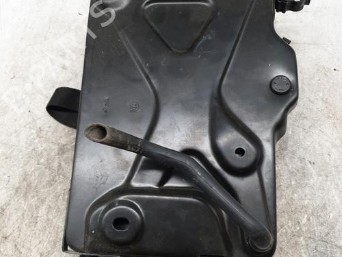 support-fiat-tipo-saloon-356_-357_-2015-31214880 main image