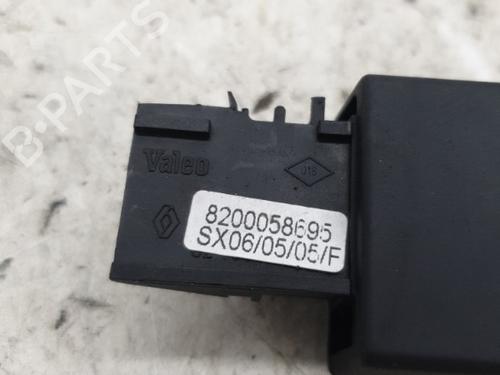 Used Switch Switch RENAULT CLIO II (BB_, CB_) 1.5 dCi (B/CB07) (65 hp) 25843221 25843221