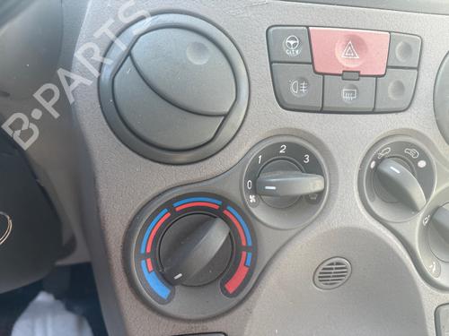 climate-control-fiat-panda-169_-2003-39664978 main image