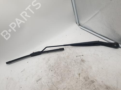 Used Front windshield wiper arm NISSAN MICRA III (K12) 1.5 dCi (86 hp) 22882781