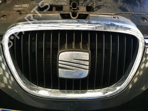 Used Grille SEAT ALTEA XL (5P5, 5P8) 1.9 TDI (105 hp) 22876376
