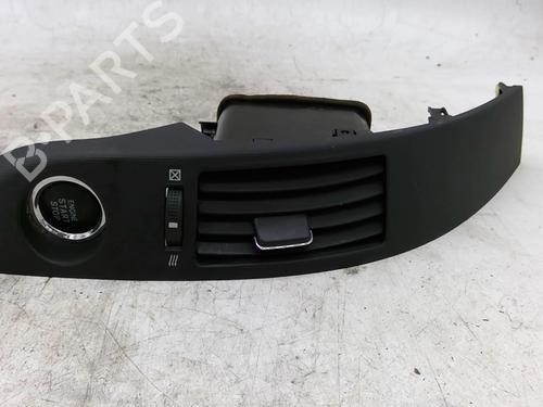 Used Air vent TOYOTA COROLLA Verso (ZER_, ZZE12_, R1_) 2.2 D-4D (AUR10_, AUR10R) (136 hp) 24421234