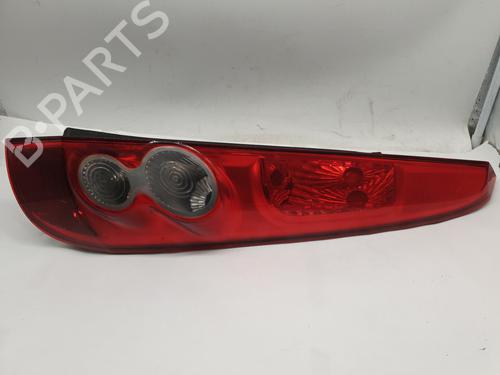 Used Right taillight FORD FIESTA V (JH_, JD_) 1.4 TDCi (68 hp) 27926568