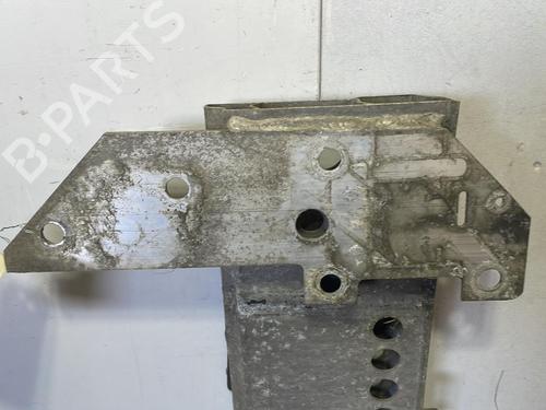 Used Front bumper reinforcement Front bumper reinforcement 22868538 22868538