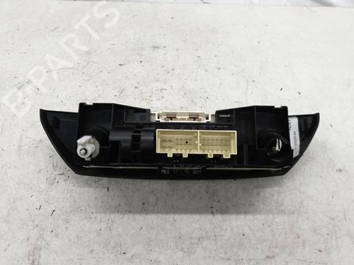 Used Climate control Climate control VW POLO IV (9N_, 9A_) 1.2 12V (64 hp) 22884408 22884408