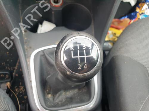 Used Gear lever VW POLO V (6R1, 6C1) 1.6 TDI (90 hp) 28684881