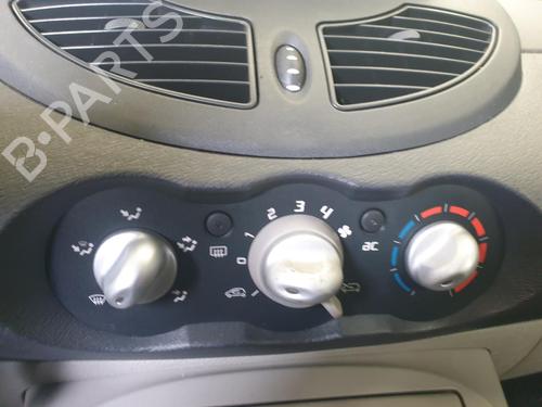 Used Climate control RENAULT TWINGO II (CN0_) 1.2 16V (CN04, CN0B) (75 hp) 29543448