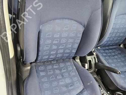 Sæde højre fortil PEUGEOT 206 Hatchback (2A/C) 1.9 D (69 hp) 30575940