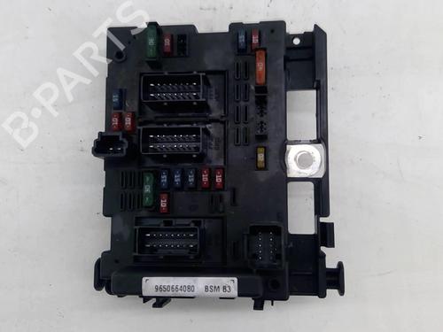 Fuse box PEUGEOT 307 Break (3E) 2.0 HDI 110 | BP22882288E1 