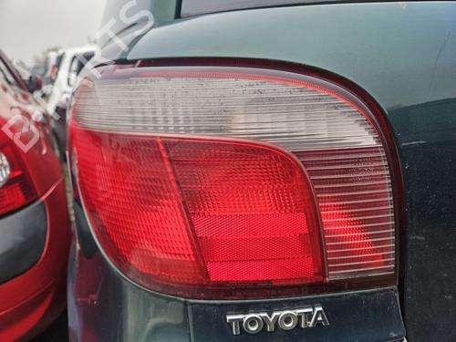 left-taillight-toyota-yaris-_p1_-1999-2000-2001-2002-2003-2004-2005-30788783 main image