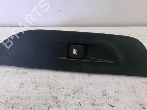 Used Right front window switch Right front window switch PEUGEOT 2008 II (UD_, US_, UY_, UJ_, UR_, UC_) 1.5 BlueHDI 110 (UDYHSK) (110 hp) 22876280 22876280