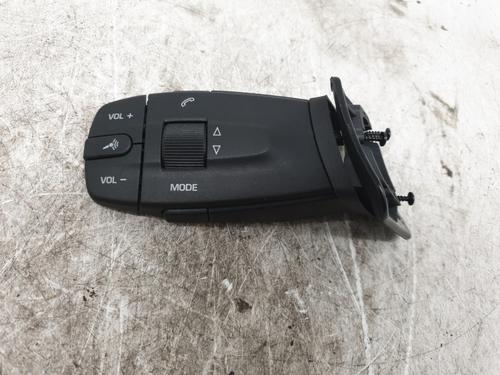 Used Switch SEAT IBIZA IV SC (6J1, 6P5) 1.4 TSI Cupra (180 hp) 24180928