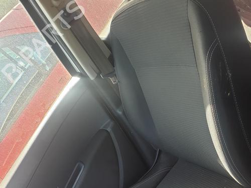 right-front-seat-renault-clio-iii-br01-cr01-2005-2006-2007-2008-2009-2010-2011-2012-2013-2014-36055599 main image