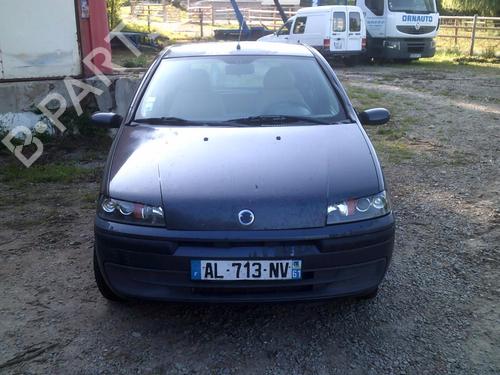 Used Left headlight FIAT PUNTO (188_) 1.2 60 (188.030, .050, .130, .150, .230, .250) (60 hp) 23845639