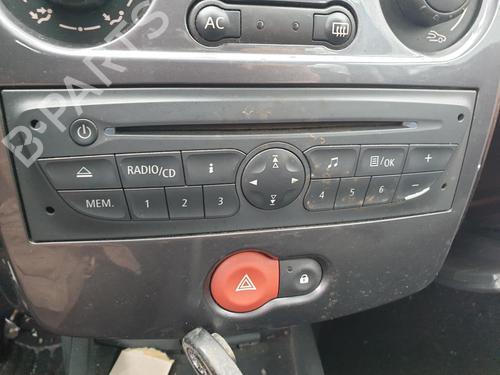 Used Radio Radio RENAULT CLIO III (BR0/1, CR0/1) 1.2 16V (BR02, BR0J, BR11, CR02, CR0J, CR11) (75 hp) 32363027 32363027