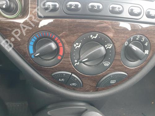 Commande Chauffage FORD FOCUS I (DAW, DBW) 1.6 16V (100 hp) 29839987