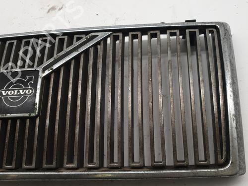 Used Grille Grille VOLVO 740 Kombi (745) 2.4 TD Interc. (122 hp) 30604524 30604524