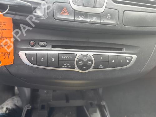 Used Radio Radio RENAULT LAGUNA III (BT0/1) 2.0 dCi (BT01, BT08, BT09, BT0E, BT0K, BT12, BT1C, BT1D,... (150 hp) 40434107 40434107
