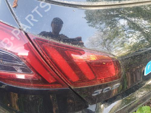 Used Left tailgate light Left tailgate light 36026865 36026865