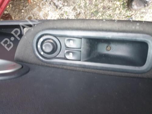 Used Left front window switch Left front window switch RENAULT CLIO III (BR0/1, CR0/1) 1.5 dCi (BR17, CR17) (86 hp) 32262413 32262413