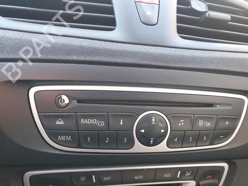 Used Radio Radio RENAULT SCÉNIC III (JZ0/1_) 1.5 dCi (110 hp) 30492293 30492293