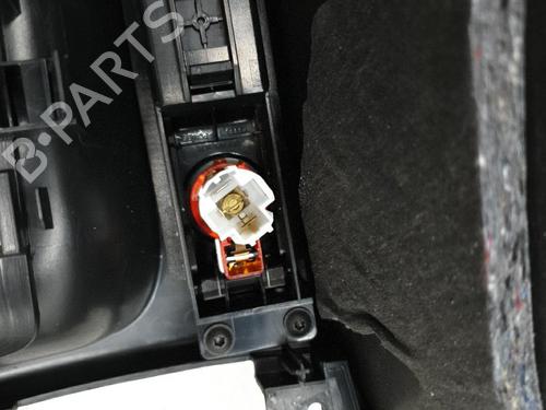 Midtkonsoll Midtkonsoll AUDI A3 (8P1) 1.6 TDI (90 hp) 25842351 25842351