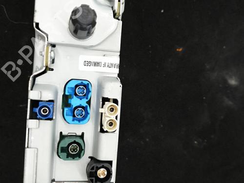 Used Radio Radio PEUGEOT 308 II (LB_, LP_, LW_, LH_, L3_) 1.5 BlueHDI 100 (102 hp) 22872382 22872382