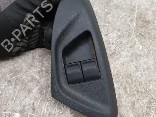 left-front-window-switch-peugeot-108-2014-33461394 main image