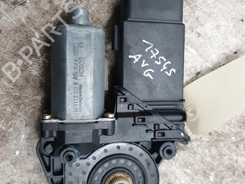 Portierruitmotor linksvoor VW PASSAT B5.5 (3B3) 1.9 TDI (130 hp) 30698349