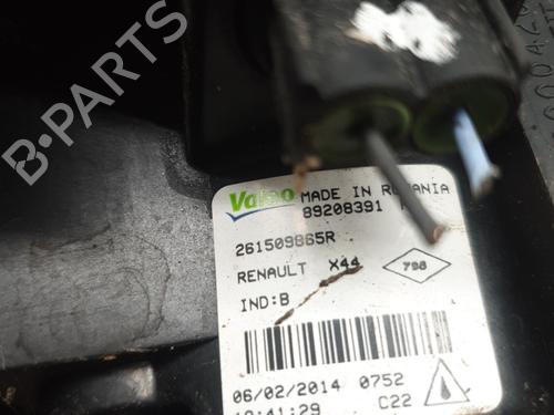 Used Right front fog light Right front fog light RENAULT TWINGO II (CN0_) 1.2 16V (CN04, CN0B) (75 hp) 31335124 31335124