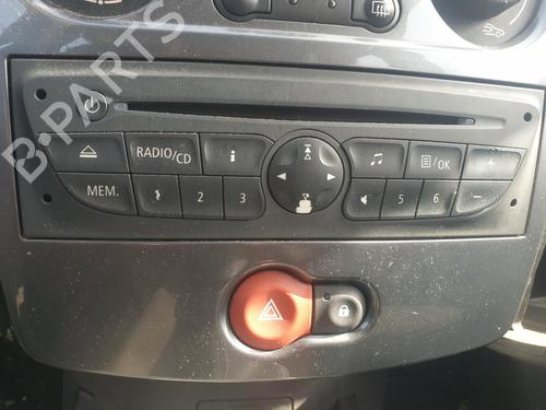 radio-renault-clio-iii-br01-cr01-2005-2006-2007-2008-2009-2010-2011-2012-2013-2014-36055602 main image