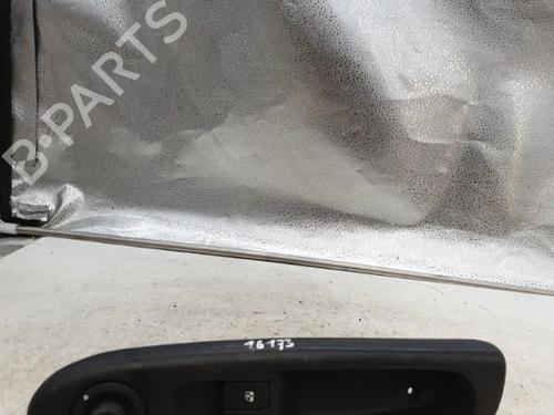 Used Left front window switch RENAULT CLIO II (BB_, CB_) 1.5 dCi (B/CB07) (65 hp) 22867616